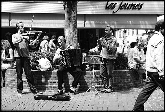 Die Strassenmusiker - The Street Musicians